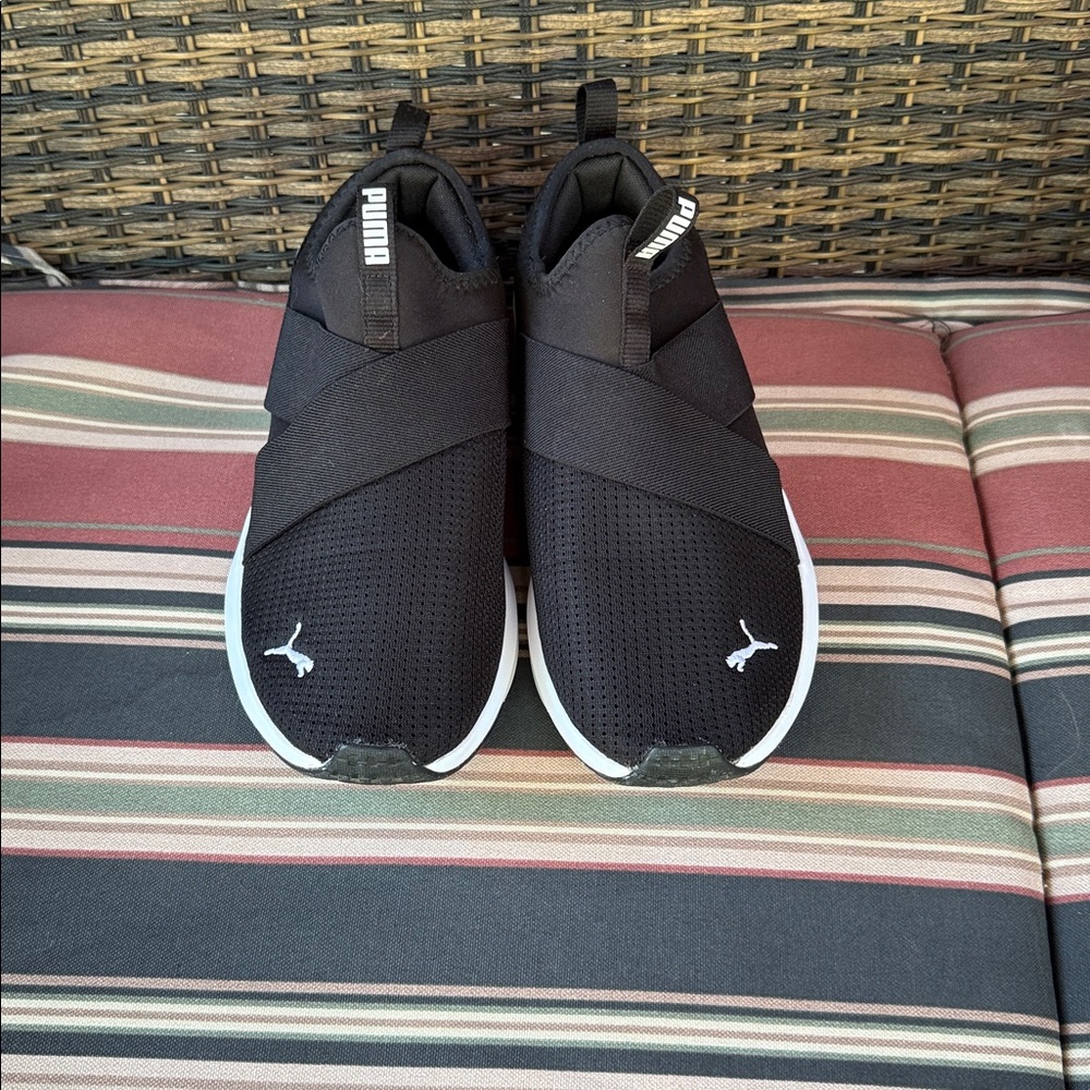 PUMA Soft Foam Slip-on Black 7.5